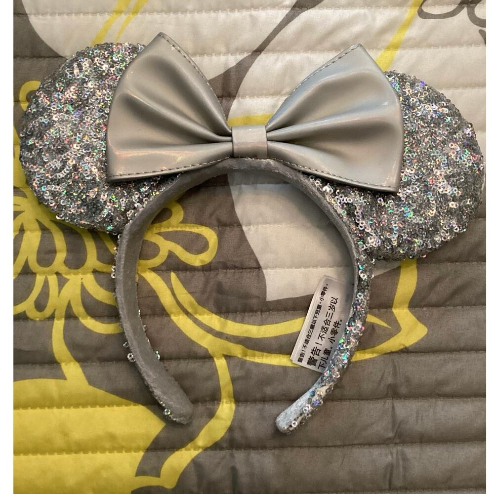 NWOT Disney Parks Snow White Magic Mirror Metallic Evil Queen Ear Headband